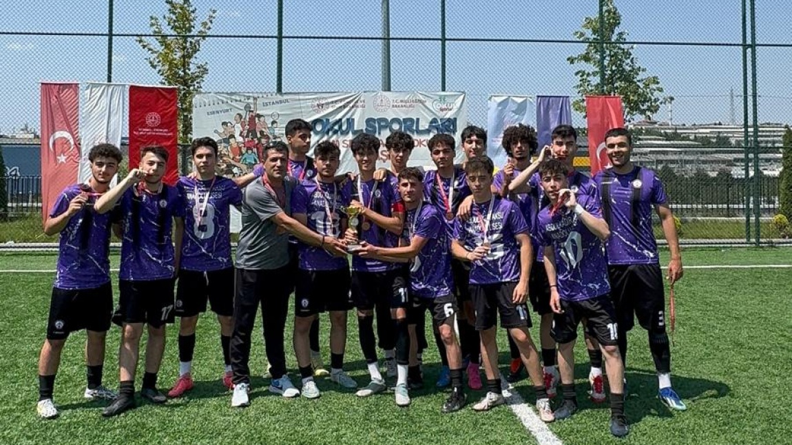 Esenyurt İlçe Futbol Turnuvası’nda 3. Olduk!